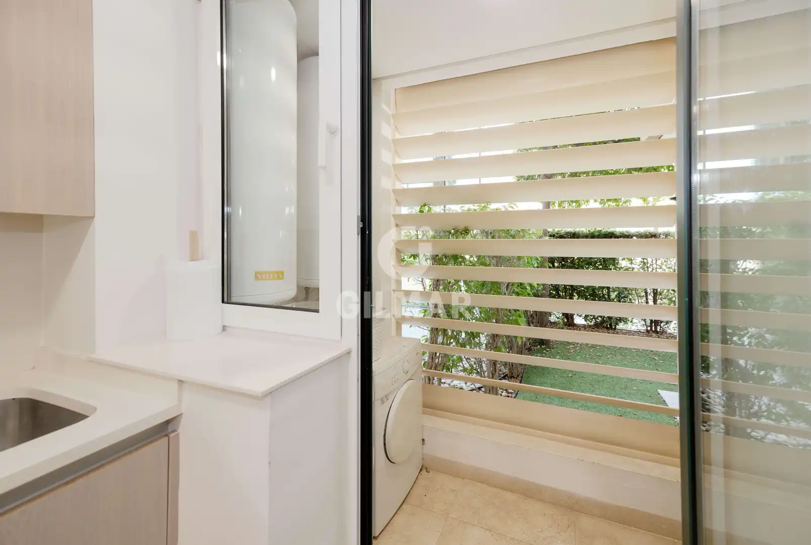 Bany de Apartament en venda en Sotogrande amb Calefacció, Jardí privat i Traster