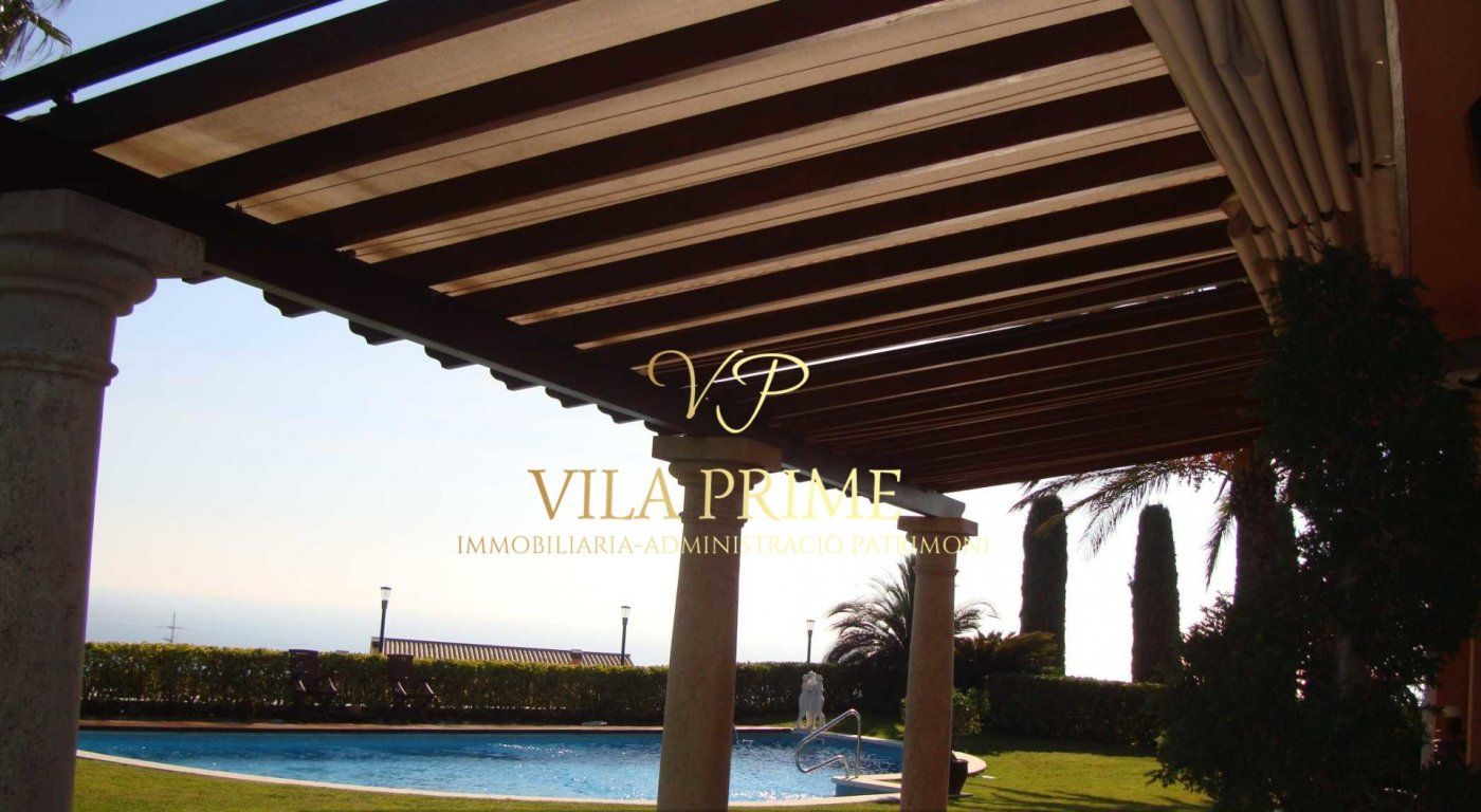 Terrace of House or chalet for sale in Calella  with Air Conditioner, Heating and Private garden