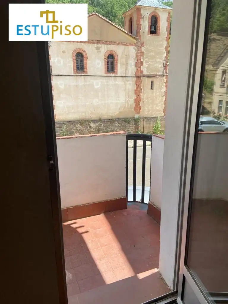 Terrasse von Geschaftsraum zum Verkauf in Matallana de Torío mit Möbliert