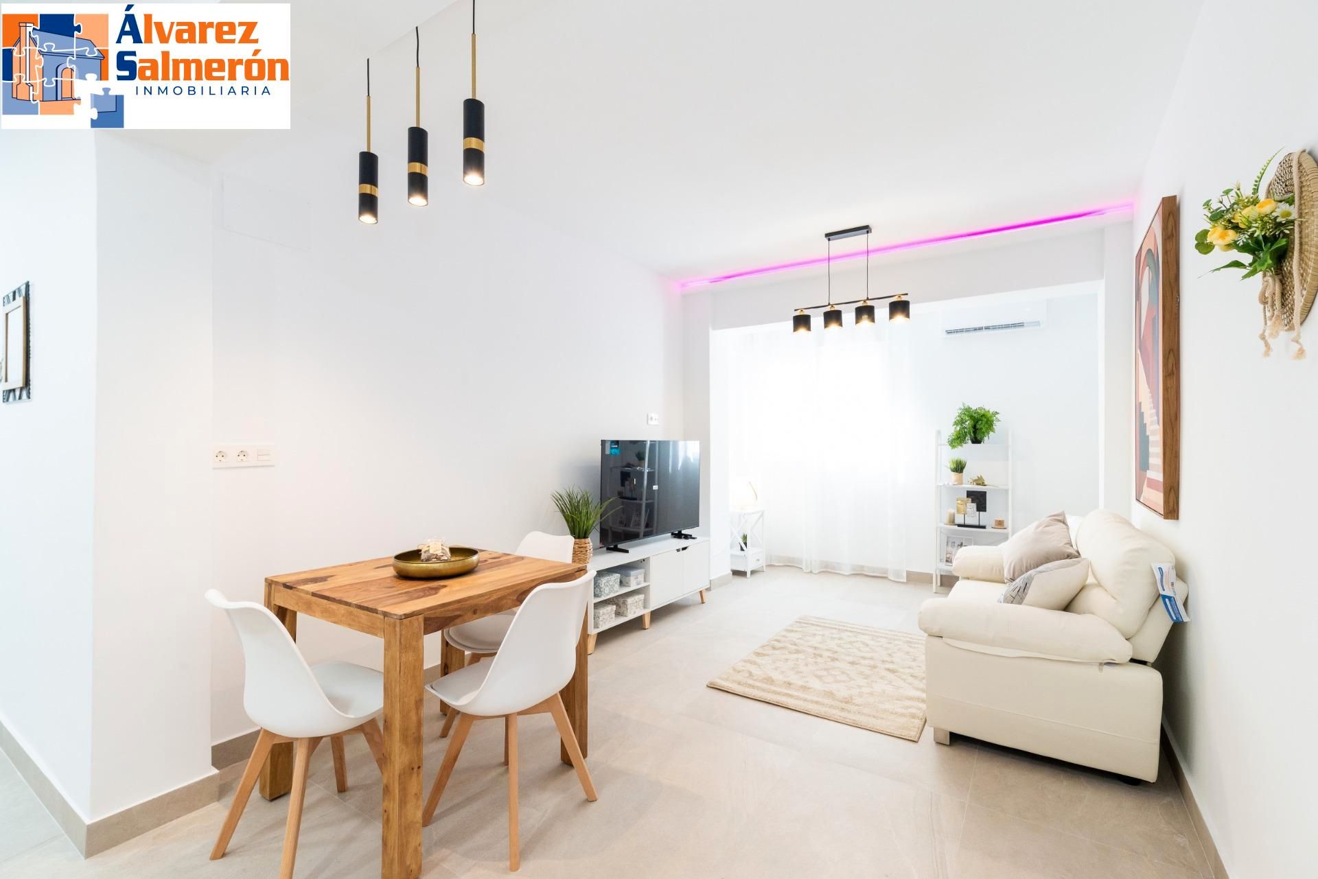 Sala de estar de Piso en venta en  Granada Capital con Aire acondicionado, Calefacción y Amueblado