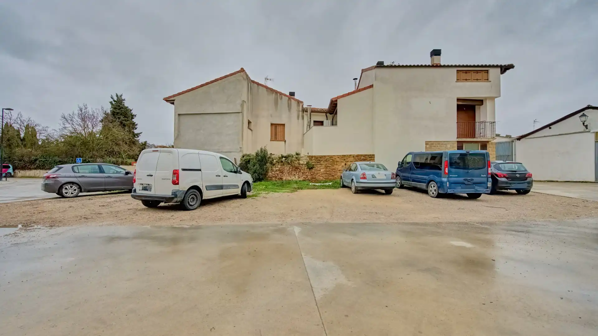 Parking of Residential for sale in Galar