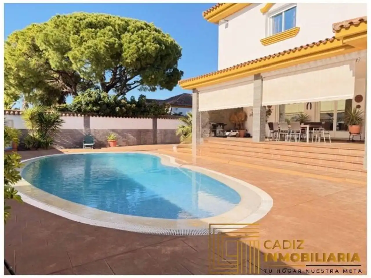Piscina de Casa o xalet en venda en Chiclana de la Frontera amb Aire condicionat, Calefacció i Jardí privat