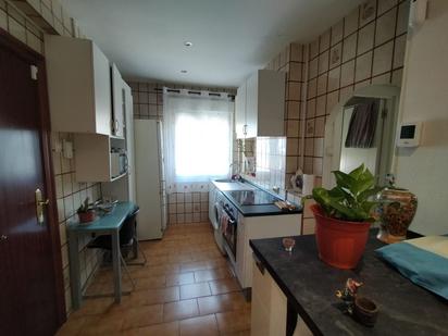 Kitchen of Flat for sale in Santurtzi 