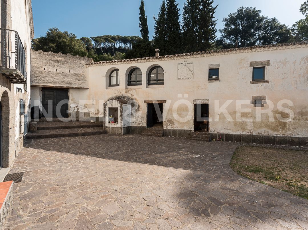 Vista exterior de Finca rústica en venda en Sant Celoni amb Calefacció, Terrassa i Traster