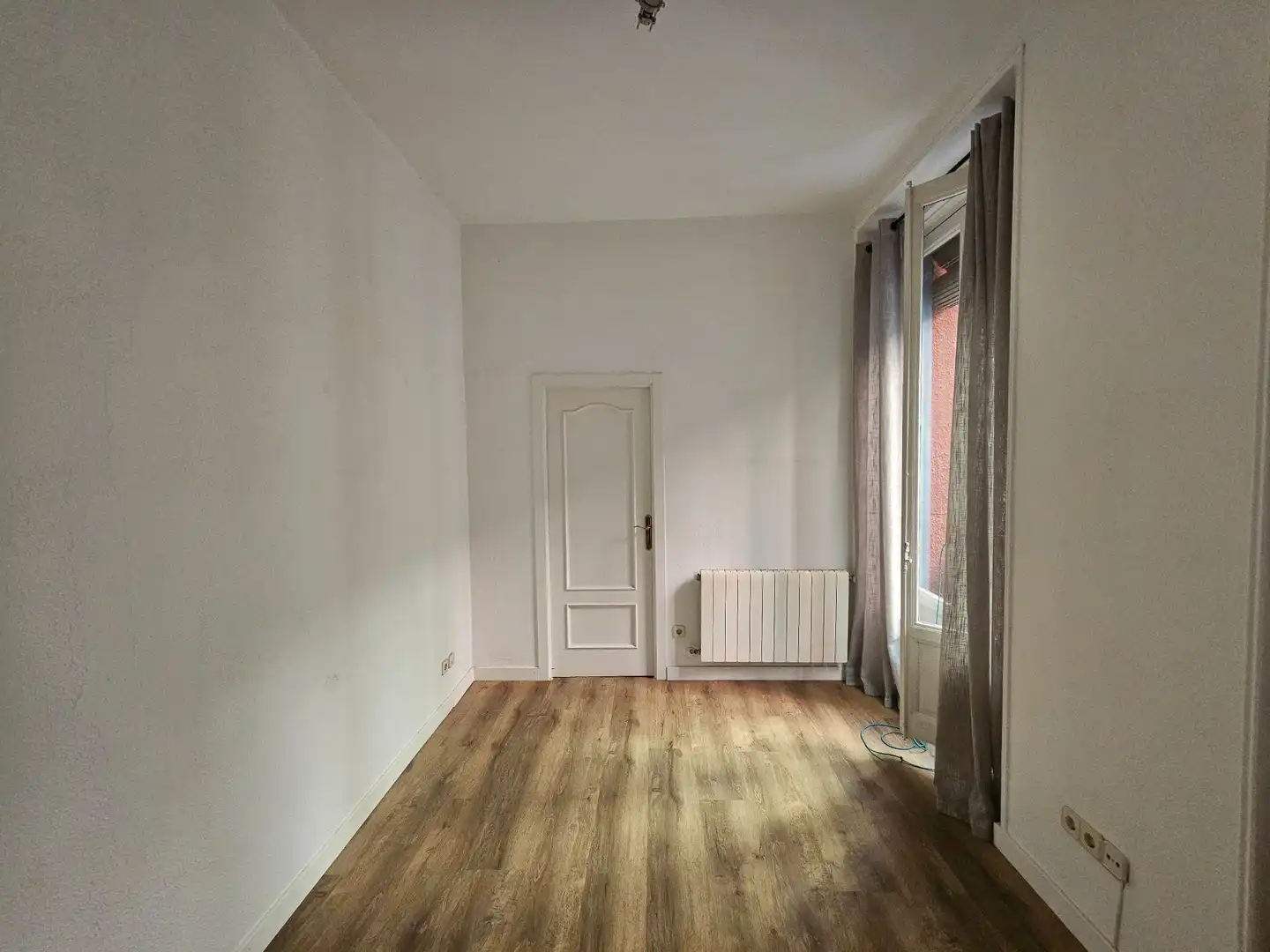 Dormitori de Apartament de lloguer en Madrid amb Calefacció