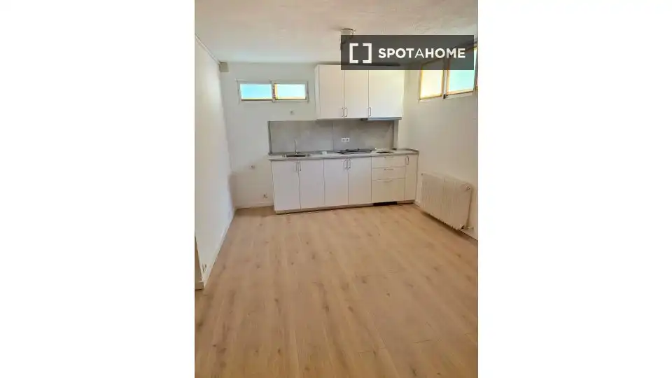 Flat for rent in Las Rozas de Madrid  with Air Conditioner, Heating and Furnished