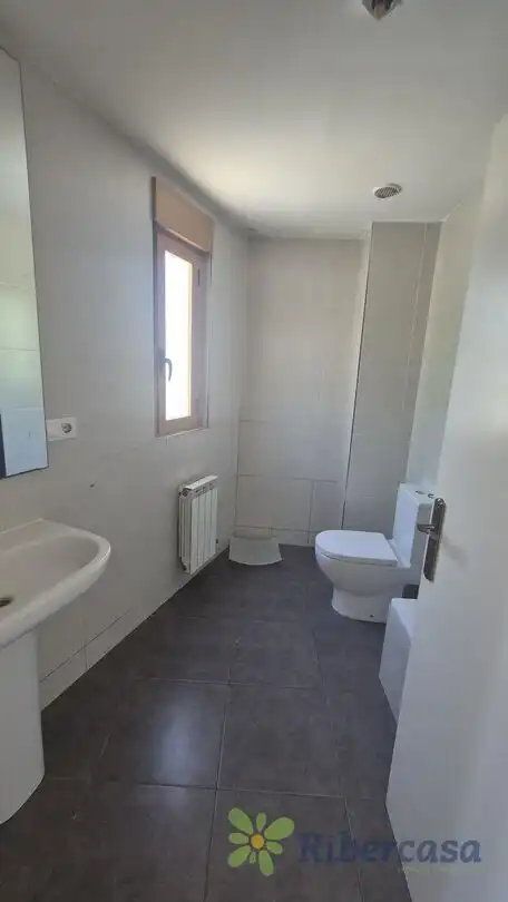 Bany de Casa o xalet en venda en Tudela amb Aire condicionat, Calefacció i Traster