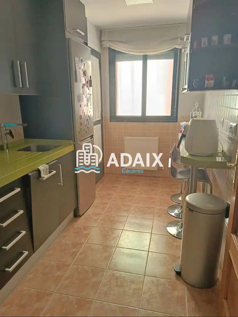Cuina de Pis en venda en Cáceres amb Aire condicionat, Calefacció i Terrassa