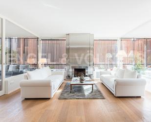 Sala d'estar de Apartament de lloguer en  Barcelona Capital amb Aire condicionat, Calefacció i Parquet