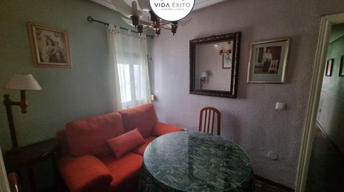 Foto 3 de Piso de alquiler en Peñamefecit - Avda Barcelona, Jaén Capital
