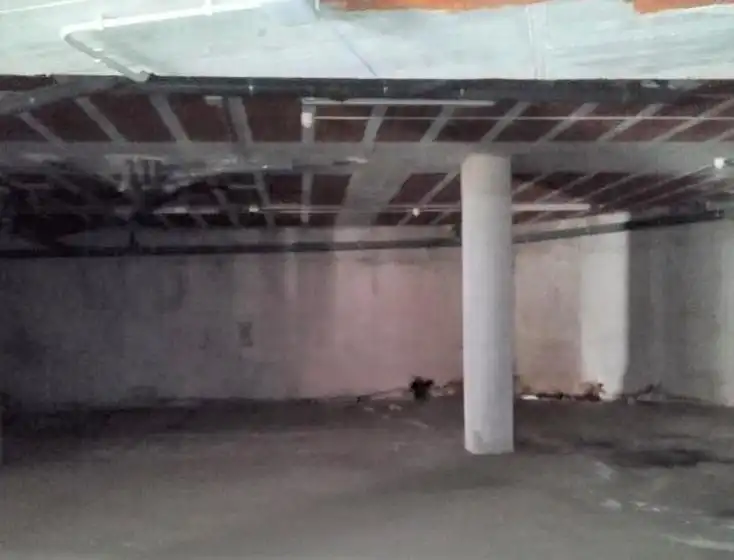 Garage zum Verkauf in Òdena mit Alarm