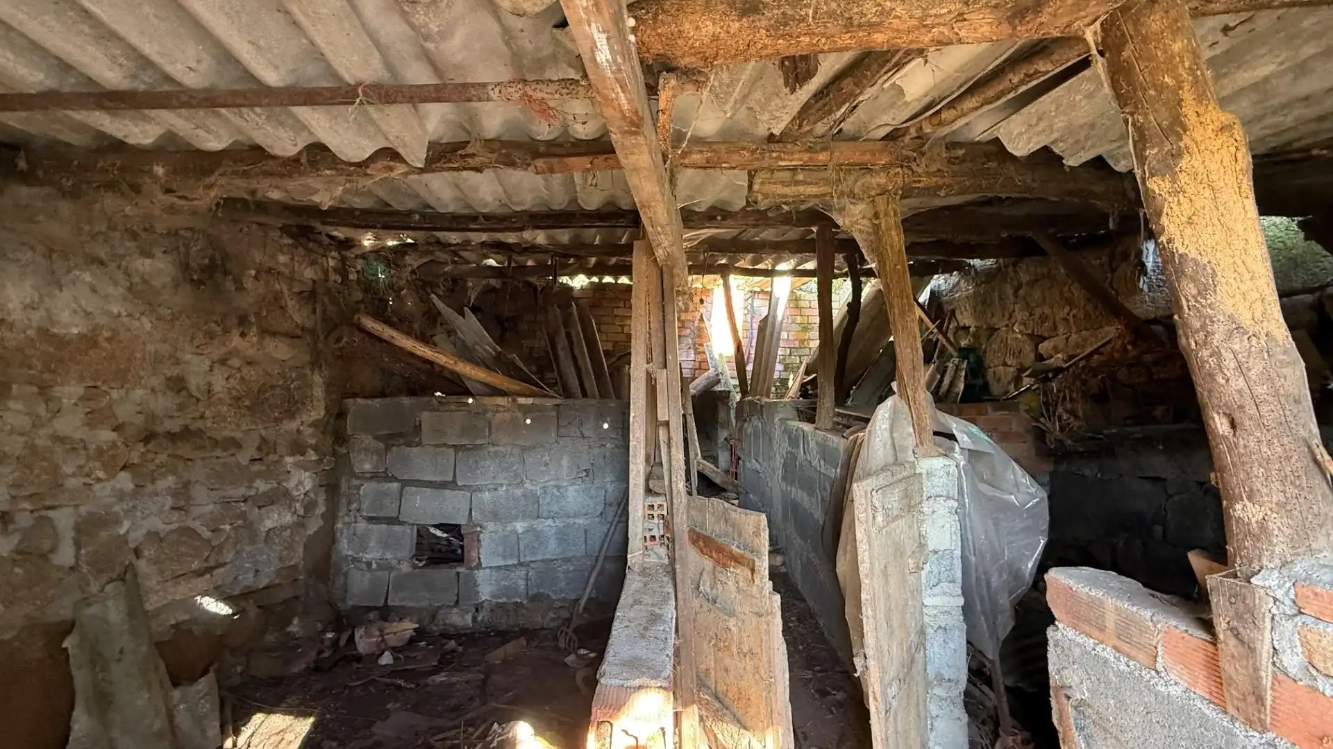 Finca rústica en venta en Allariz con Jardín privado, Terraza y Amueblado