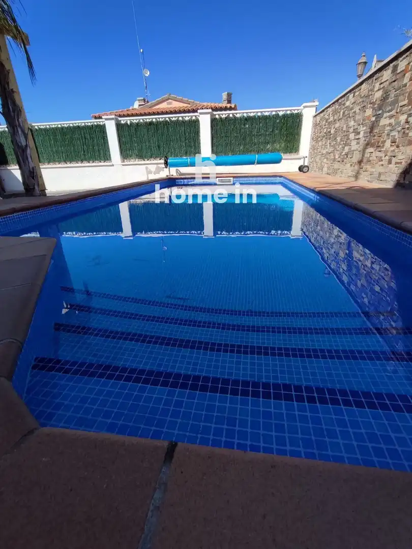Piscina de Casa o chalet en venta en Deltebre con Aire acondicionado, Terraza y Trastero