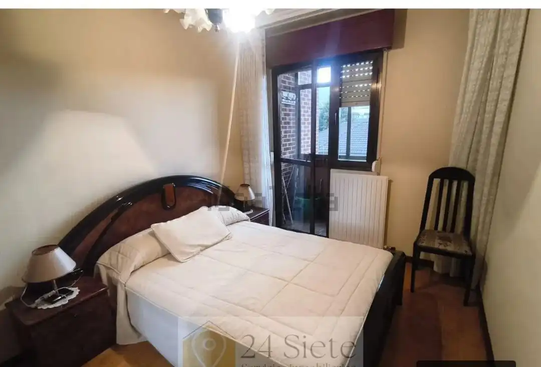 Bedroom of Flat for sale in Oviedo   with Heating, Terrace and Storage room