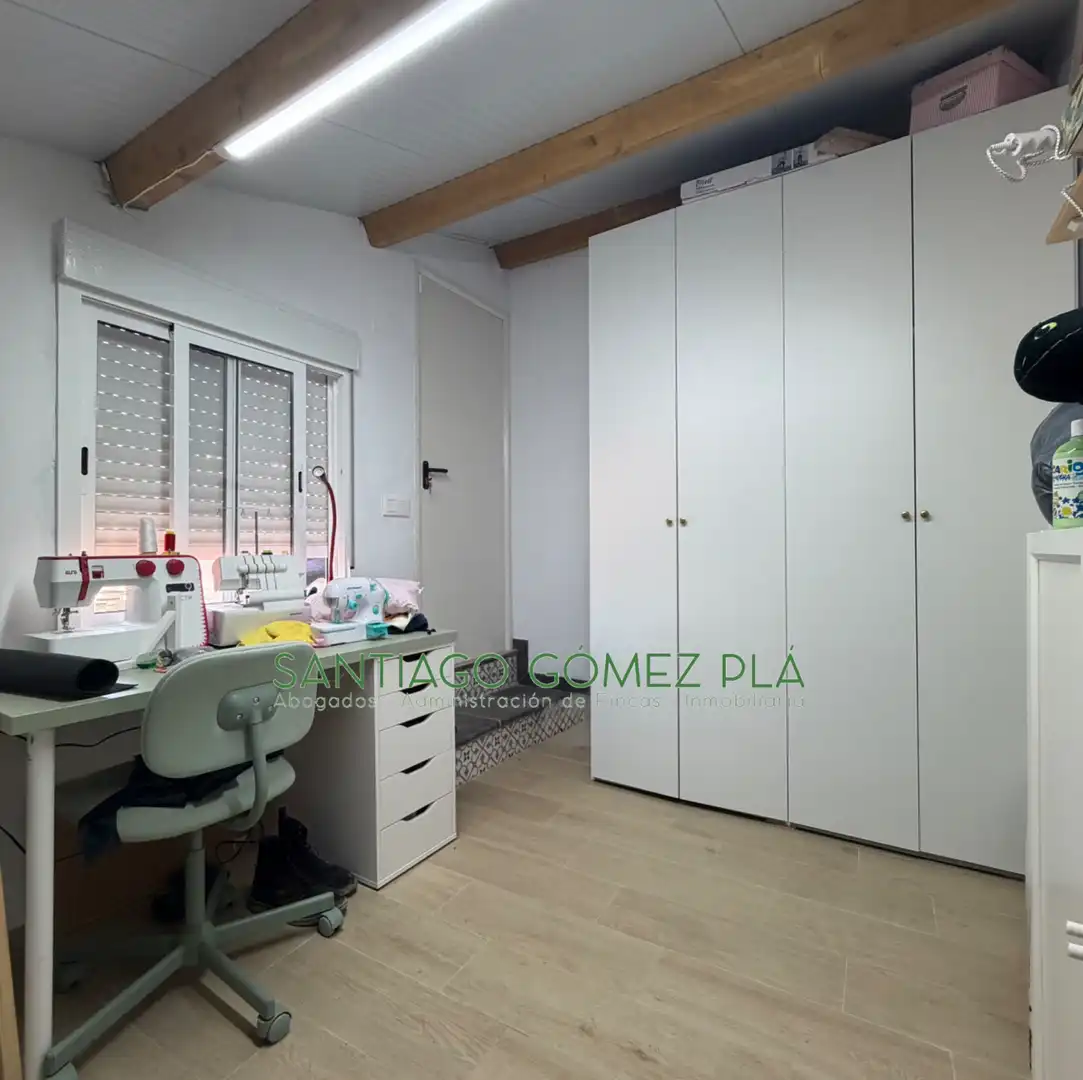 Dormitori de Casa o xalet en venda en Sagunto / Sagunt amb Terrassa, Traster i Moblat