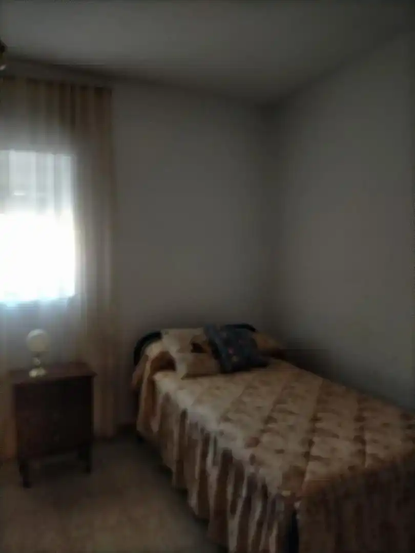 Habitación de Piso en venta en Usagre con Trastero, Amueblado y Horno