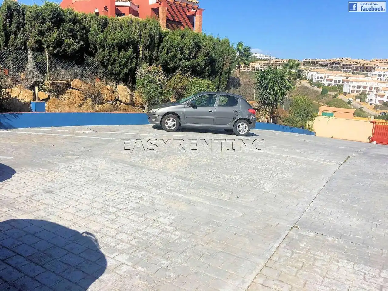 Parking of Flat for sale in La Alcaidesa  with Terrace and Furnished