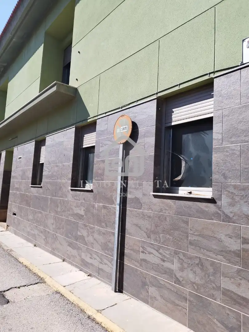 Parking de Casa adosada en venta en Requena con Balcón