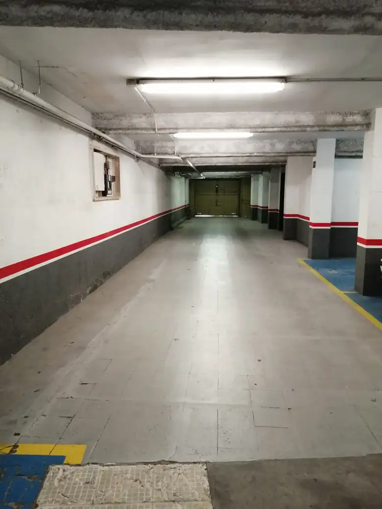 Individuel avec ascenseur à louer à Ronda de Francesc Camprodon 7, imagen 2