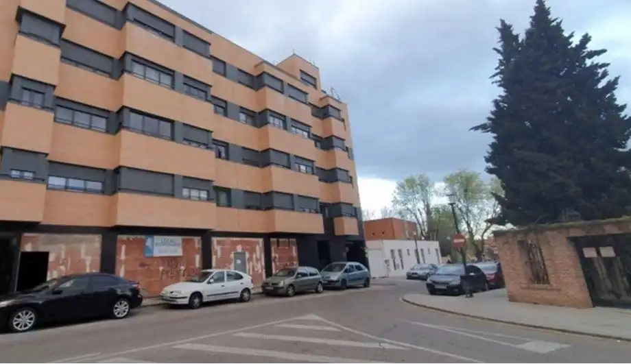Exterior view of Garage for sale in Valdemoro
