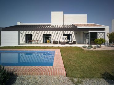 Casa con piscina en venta en Calle Peraleja Vial 2