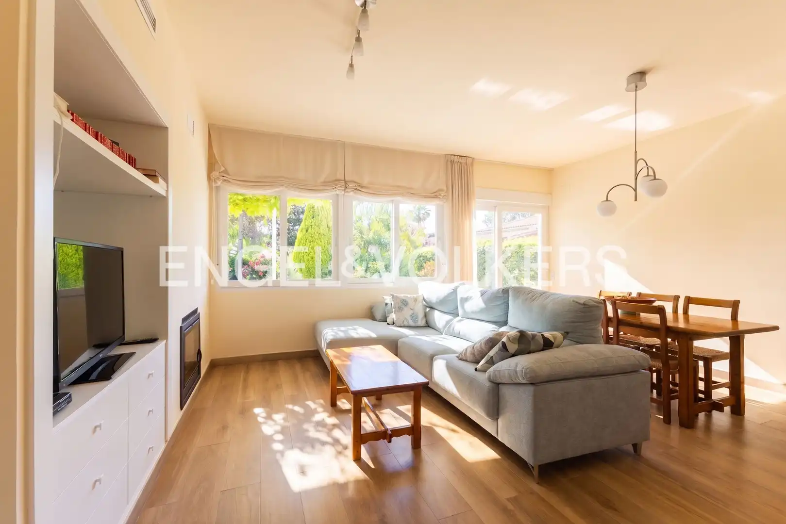 Vista exterior de Casa o chalet en venta en Castellón de la Plana / Castelló de la Plana con Aire acondicionado, Calefacción y Jardín privado