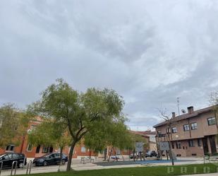 Vista exterior de Casa adosada en venda en Burgos Capital amb Terrassa i Traster