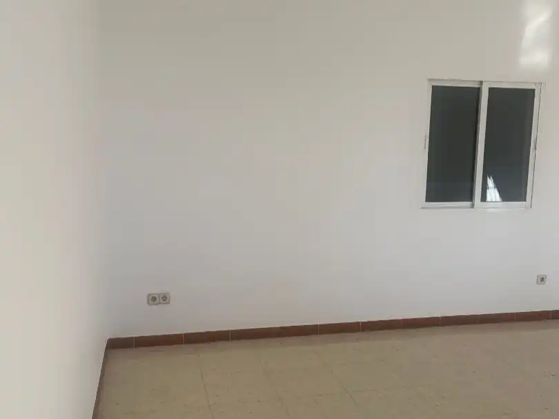 Habitación de Oficina de alquiler en San Fernando de Henares