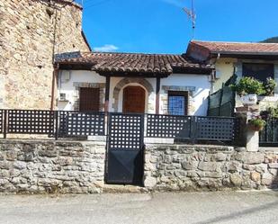 Vista exterior de Casa o xalet en venda en Bárcena de Pie de Concha