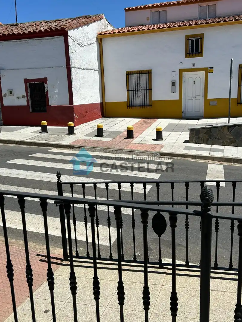Vista exterior de Casa adosada en venta en Barcarrota con Amueblado