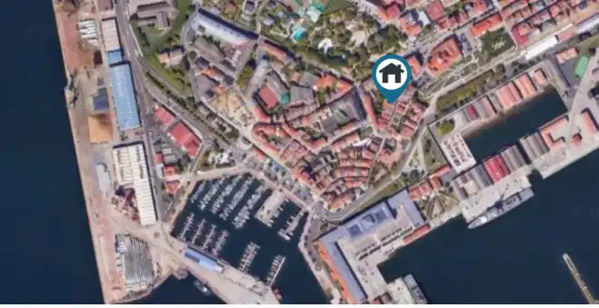 Vista exterior de Pis en venda en Ferrol amb Calefacció, Parquet i Forn