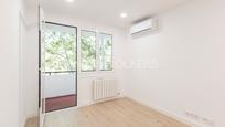 Bedroom of Apartment for sale in  Barcelona Capital  with Air Conditioner, Heating and Balcony
