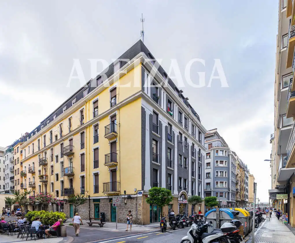 Vista exterior de Piso en venta en Donostia - San Sebastián  con Calefacción