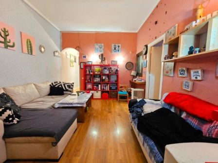 Habitación de Local en venta en  Barcelona Capital con Amueblado