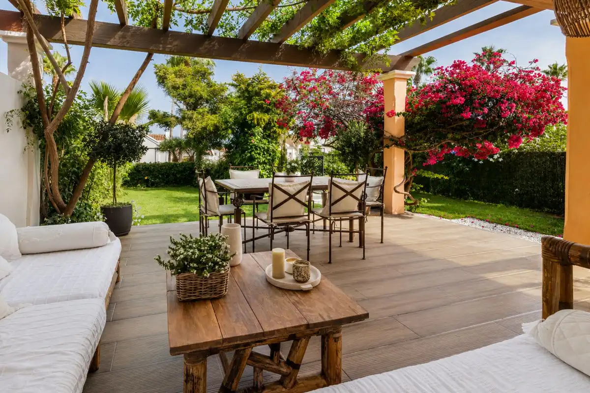 Terraced house with pool for sale in La Alcaidesa, imagen 12