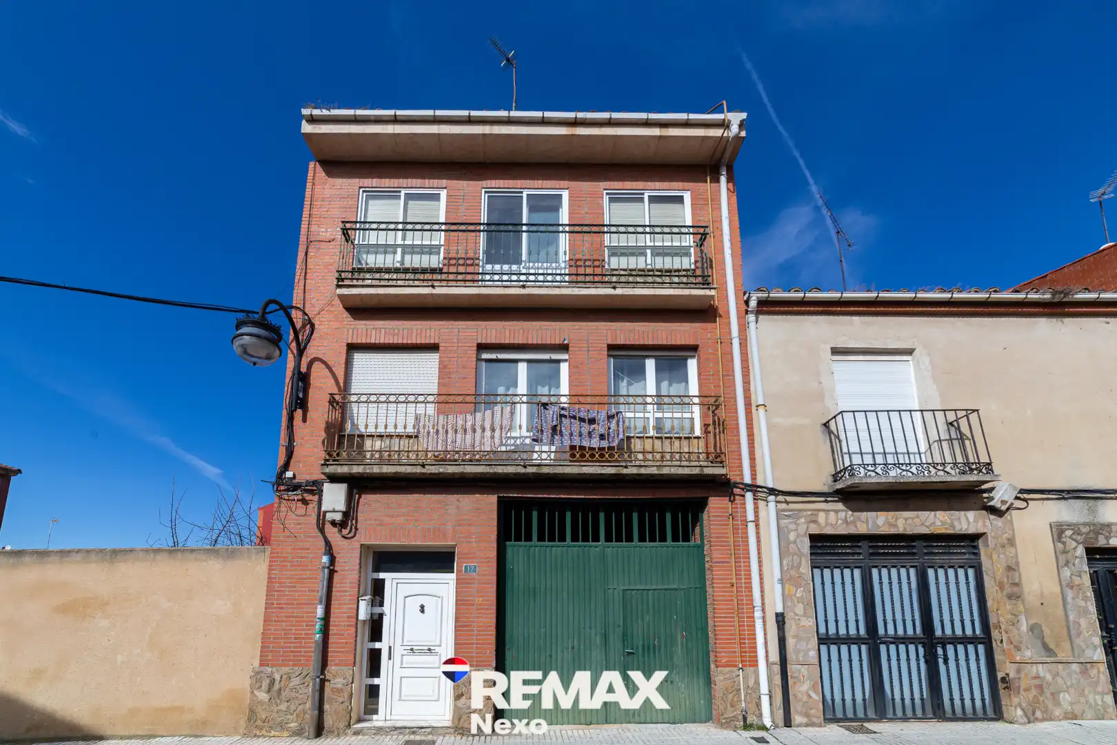 Exterior view of Flat for sale in Benavente  with Heating, Parquet flooring and Furnished