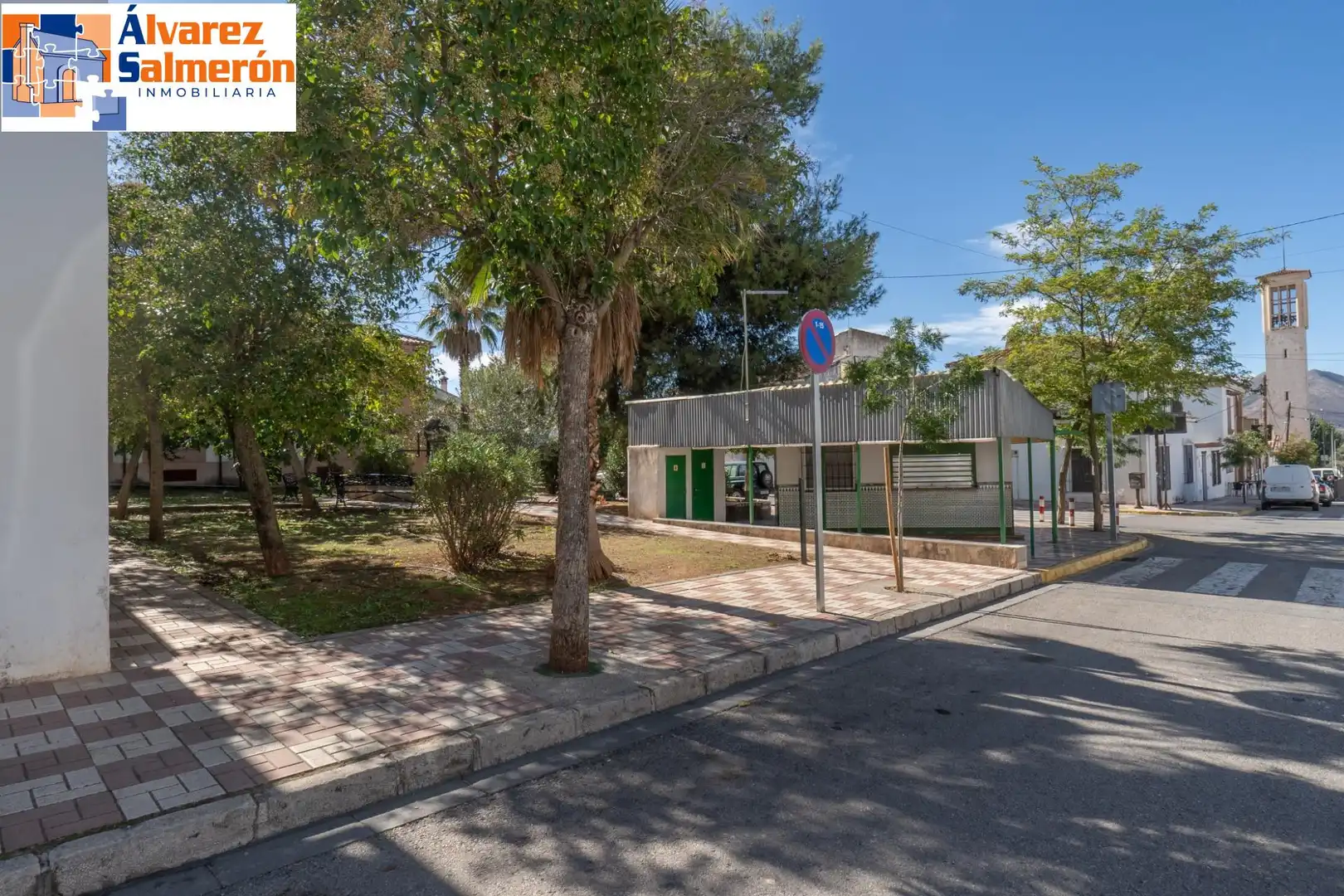 Vista exterior de Casa o xalet en venda en Albolote amb Terrassa i Balcó