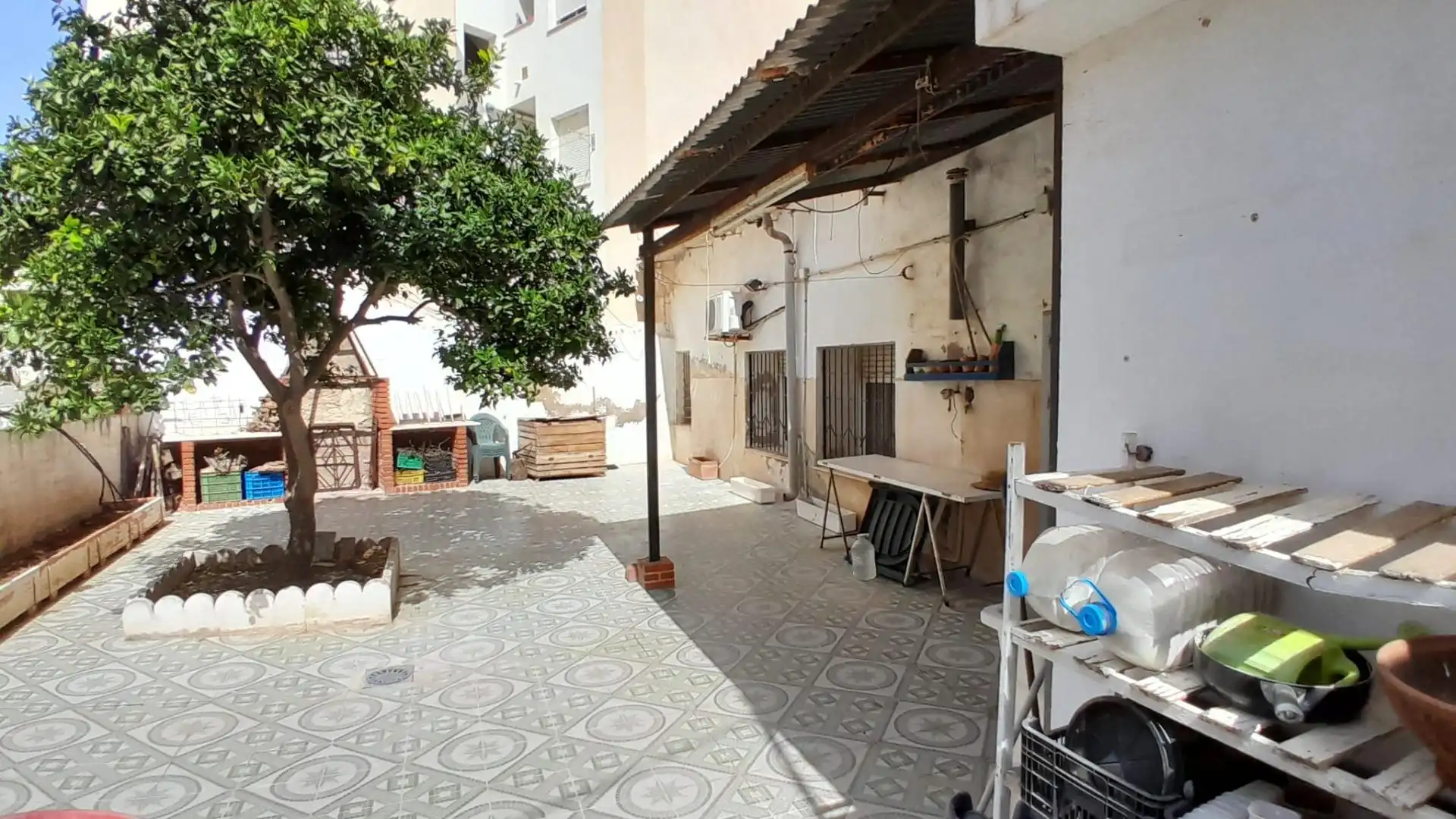 Vista exterior de Casa o xalet en venda en La Unión amb Jardí privat i Moblat