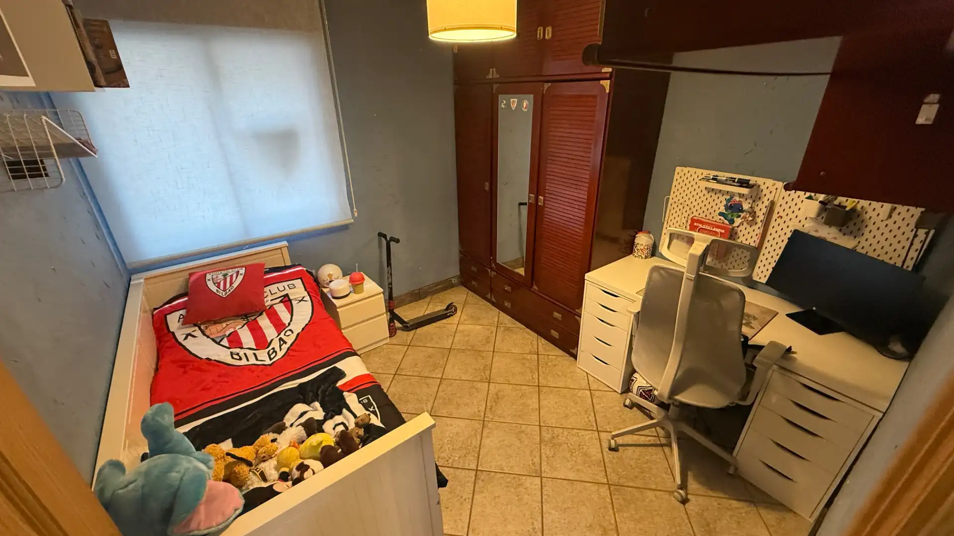 Dormitori de Pis en venda en Barakaldo  amb Calefacció i Moblat