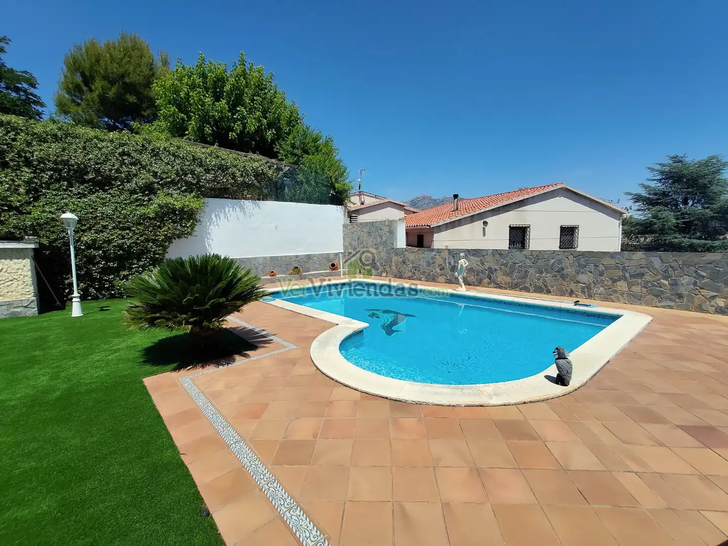 Piscina de Casa o xalet en venda en Esparreguera amb Aire condicionat, Calefacció i Jardí privat