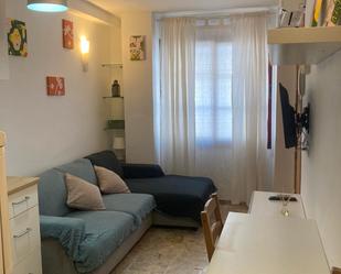 Sala d'estar de Apartament de lloguer en Benalmádena amb Aire condicionat, Moblat i Rentadora