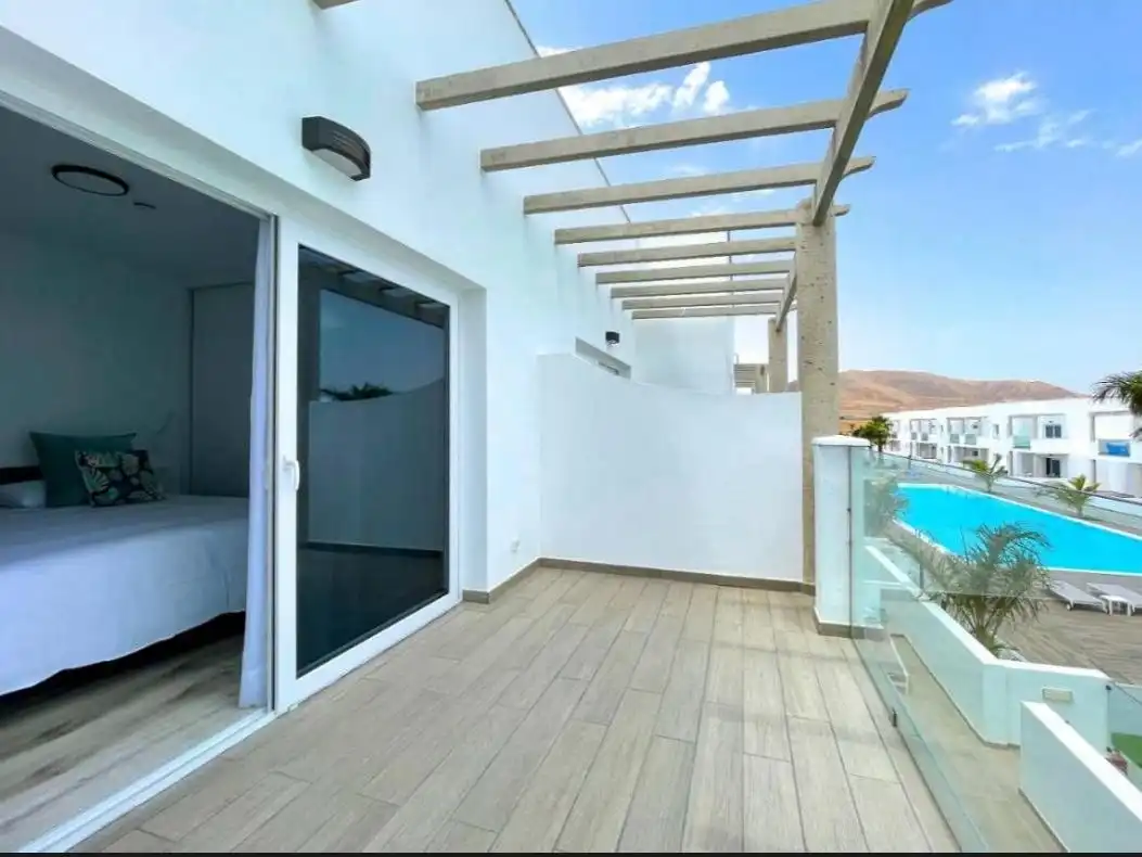 Apartamento con piscina en venta en Calle Guirre 10