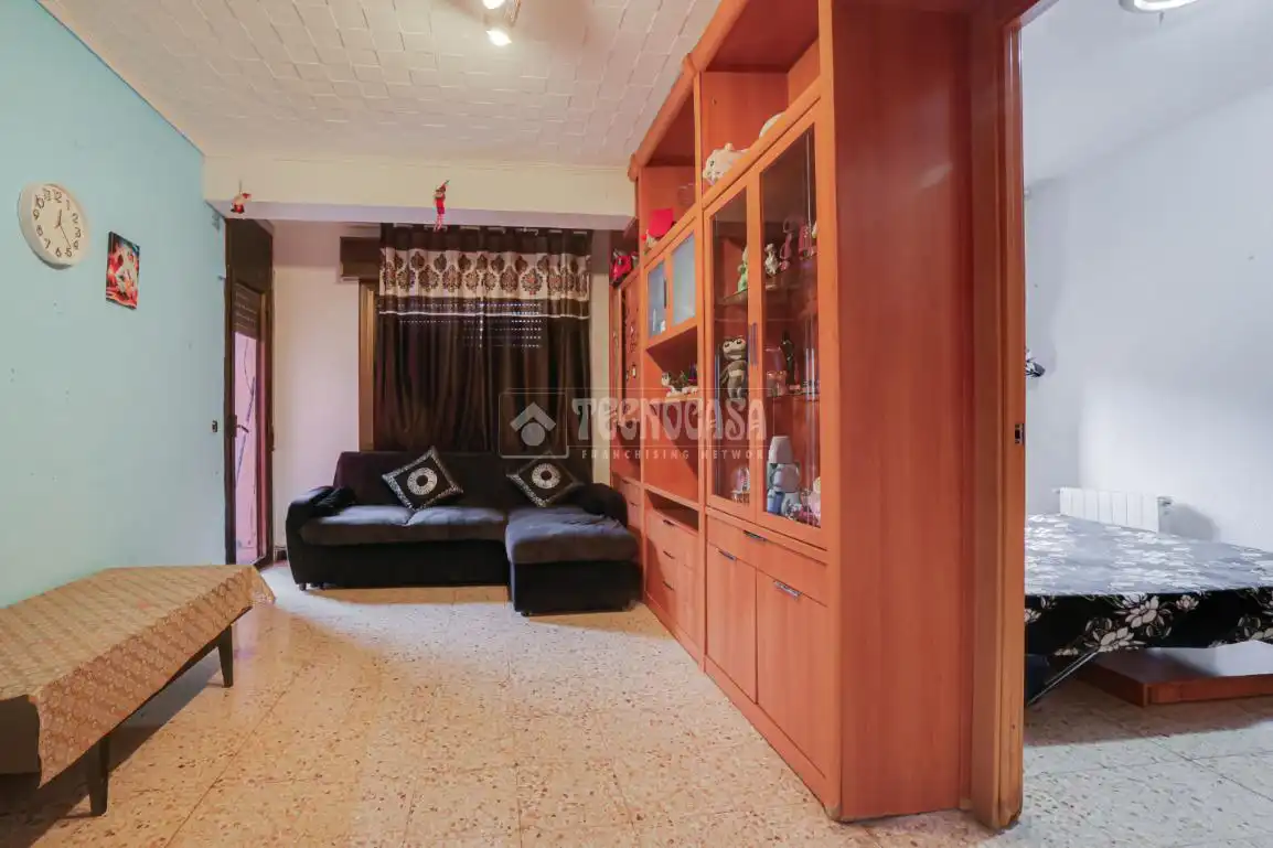 Sala d'estar de Pis en venda en Sant Boi de Llobregat amb Aire condicionat i Balcó