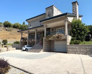 Vista exterior de Casa o xalet en venda en Cortegada amb Calefacció, Jardí privat i Traster