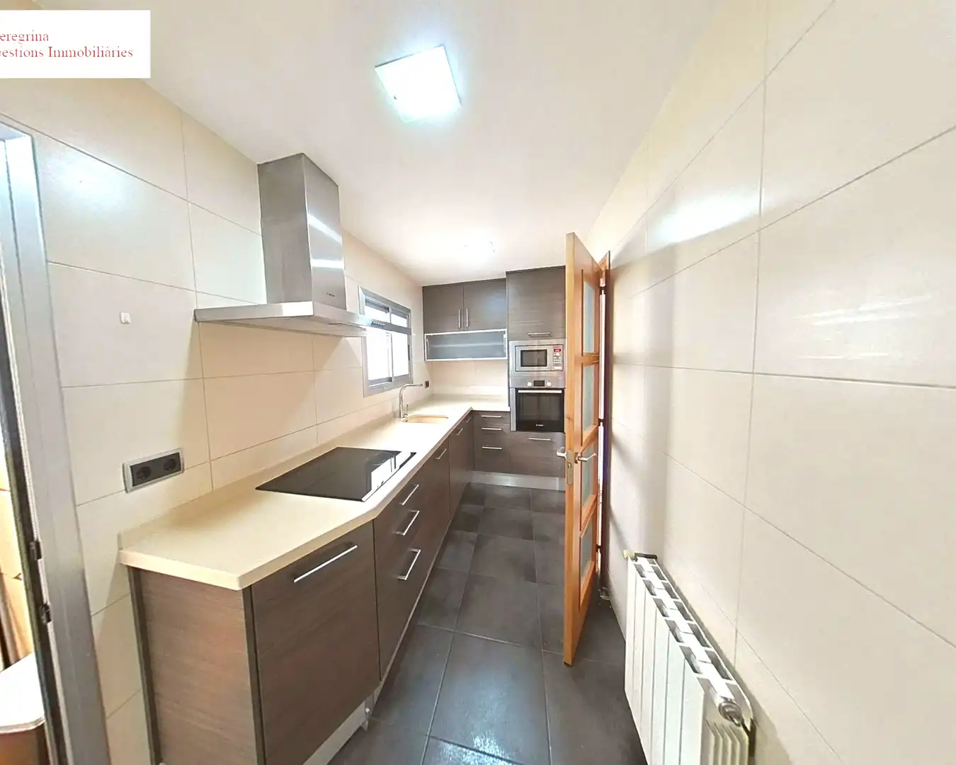 Cuina de Pis en venda en Santa Coloma de Gramenet amb Aire condicionat, Calefacció i Parquet