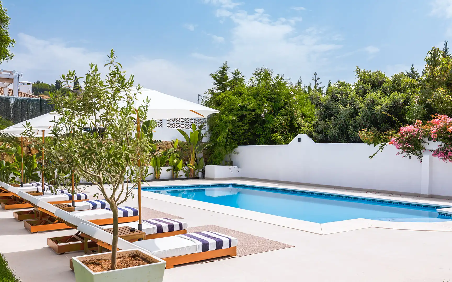 Piscina de Casa o chalet en venta en Marbella con Aire acondicionado, Jardín privado y Terraza