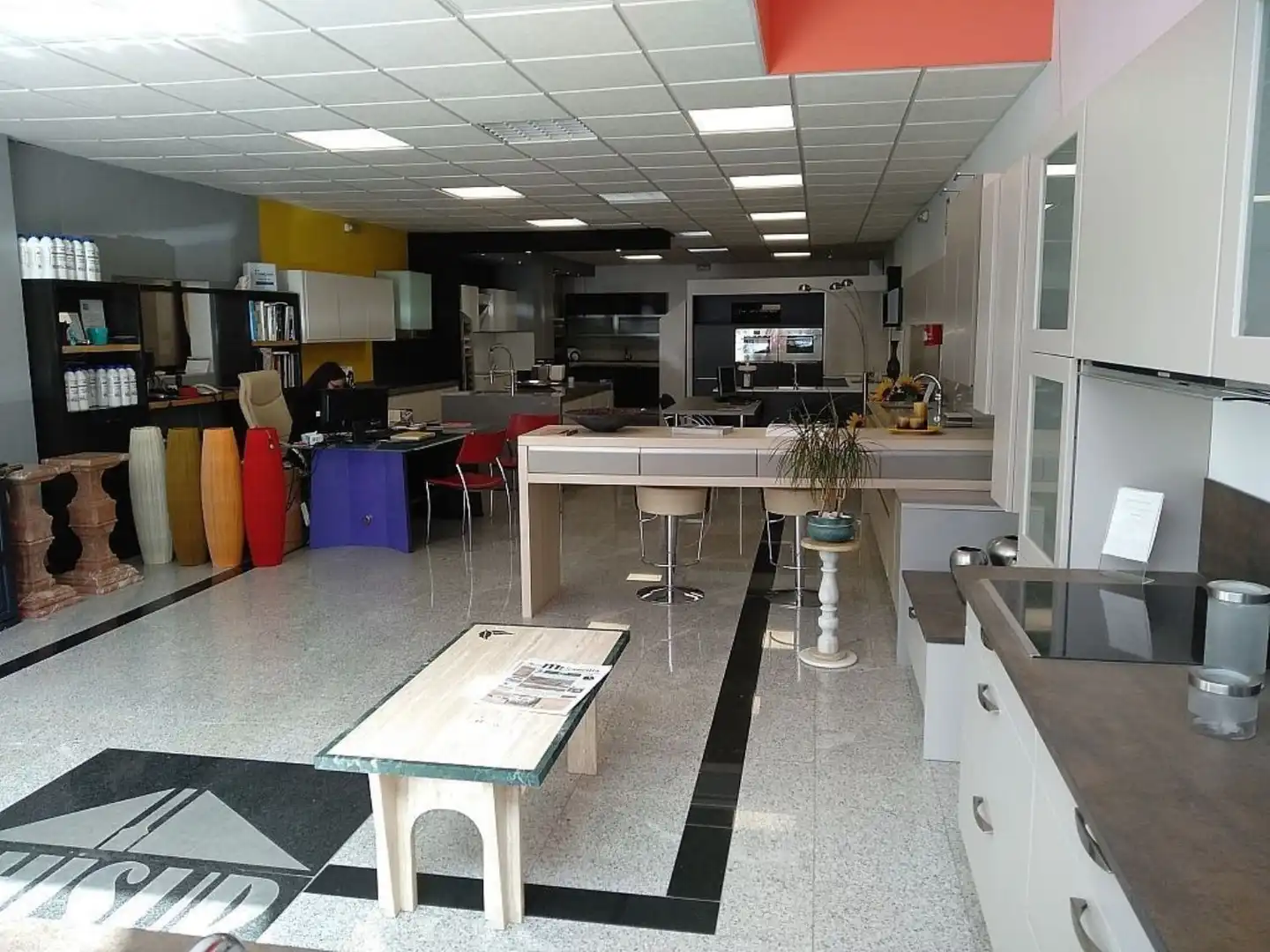 Nau industrial en venda a Brújula