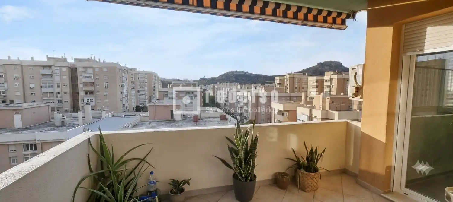 Terrassa de Pis en venda en Málaga amb Aire condicionat, Calefacció i Jardí privat