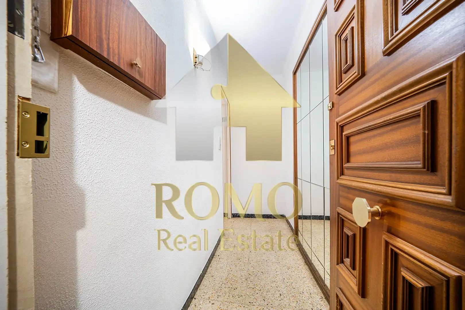 Außenansicht von Wohnung zum Verkauf in Santa Perpètua de Mogoda mit Balkon