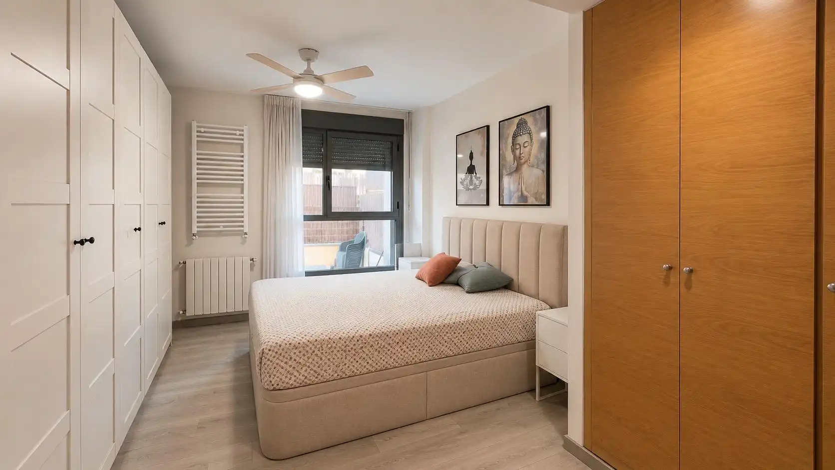 Habitación de Planta baja en venta en Paterna con Aire acondicionado, Calefacción y Jardín privado